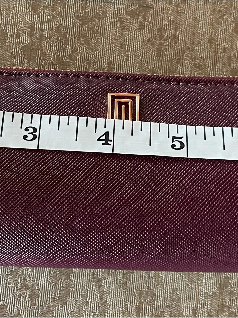 Notiq Vegan Pencil Pen Cosmetic Pouch in Burgundy with Gold Accent
